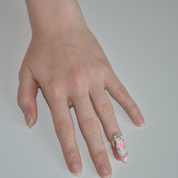Fancy Fingernail Art Ring - Style #11 - Picture 4 of 10